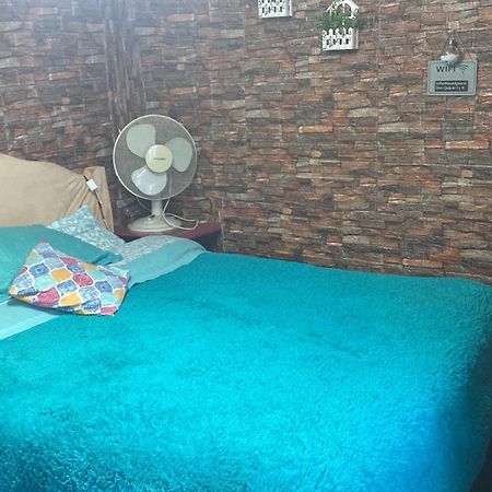Don Quijote Family Homestay Сантяго Екстериор снимка